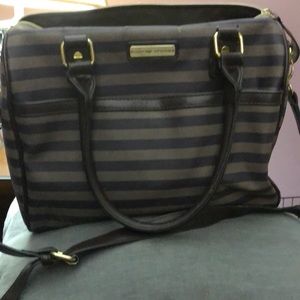 Adrienne Vittadini Boston bag. Brown/dark brown.